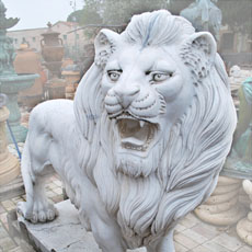 Escultura león